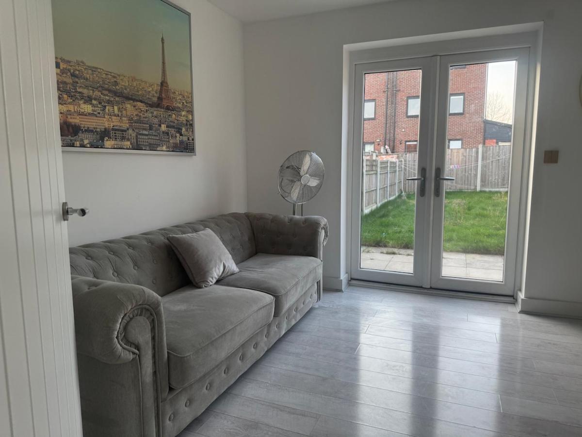 Modern Lux New Built House In Ancoats Free Wifi Parking Holiday home Manchester