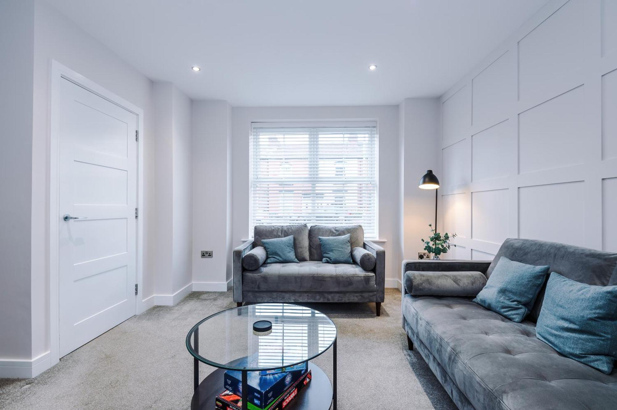 4 Bed House-2 Parking Spaces-vibrant Location Holiday home Manchester