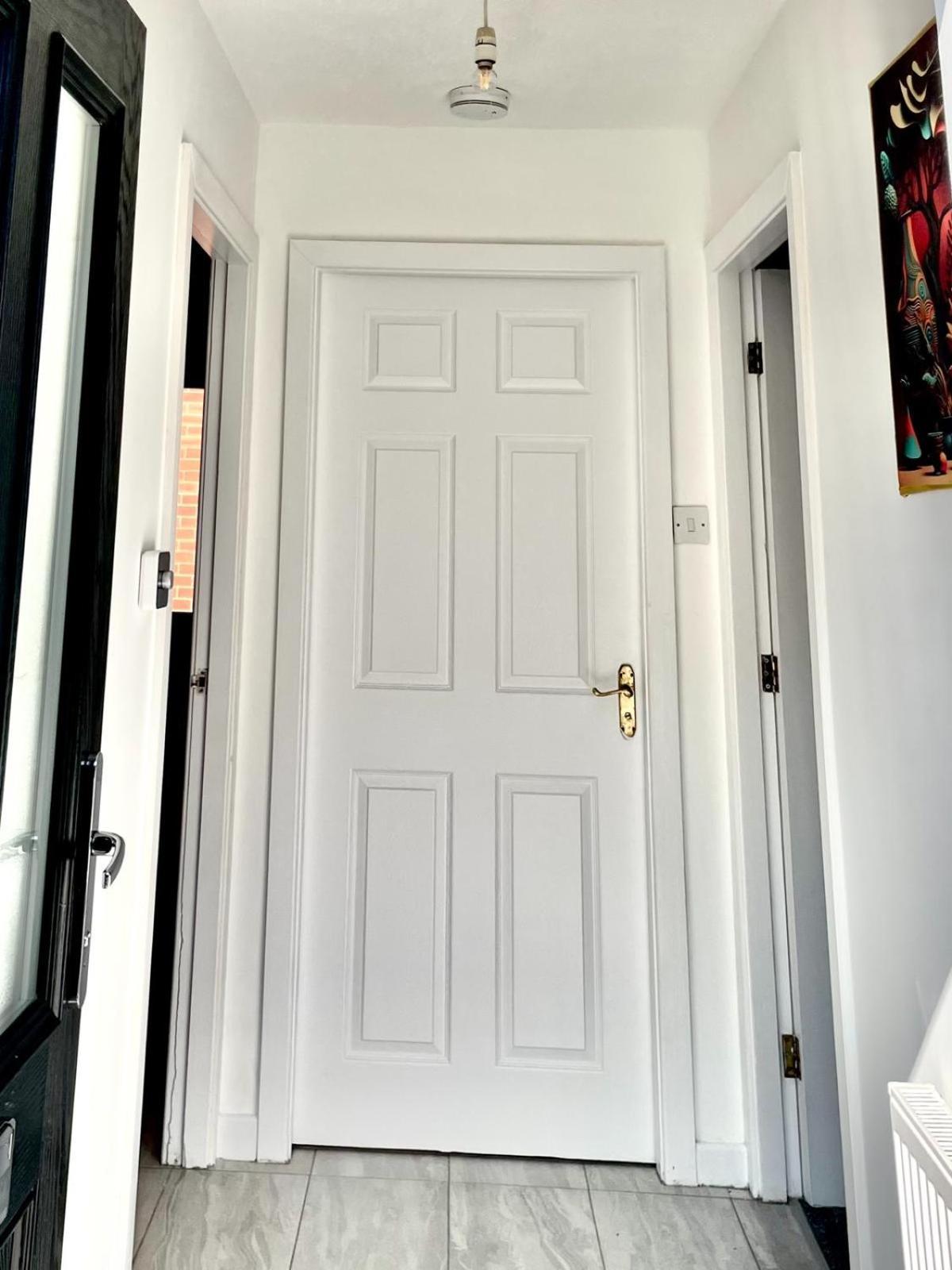 Modern 3 Bedroom Flat Near & Hulme Park *
