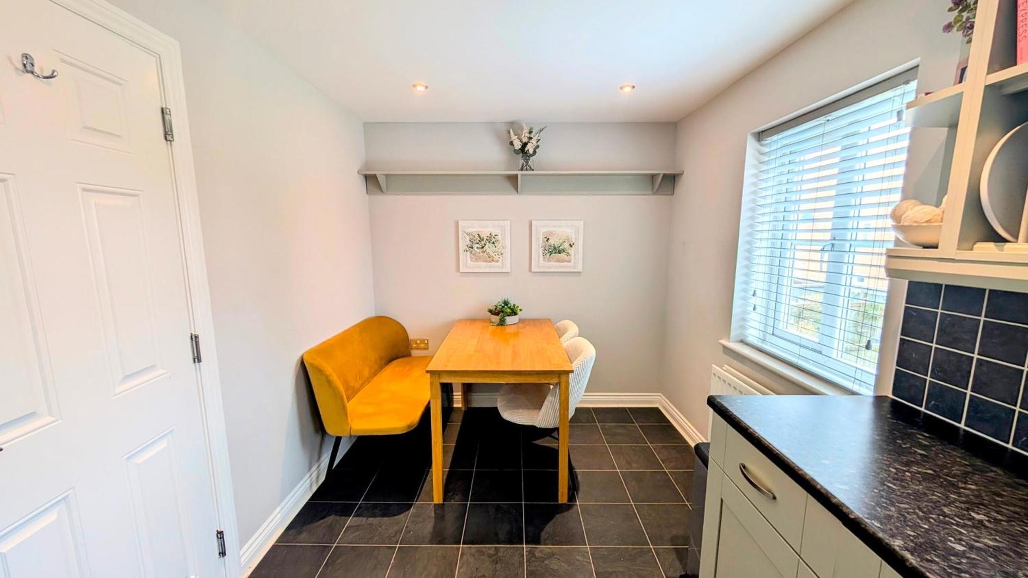 Charming Townhome Retreat, Close To *