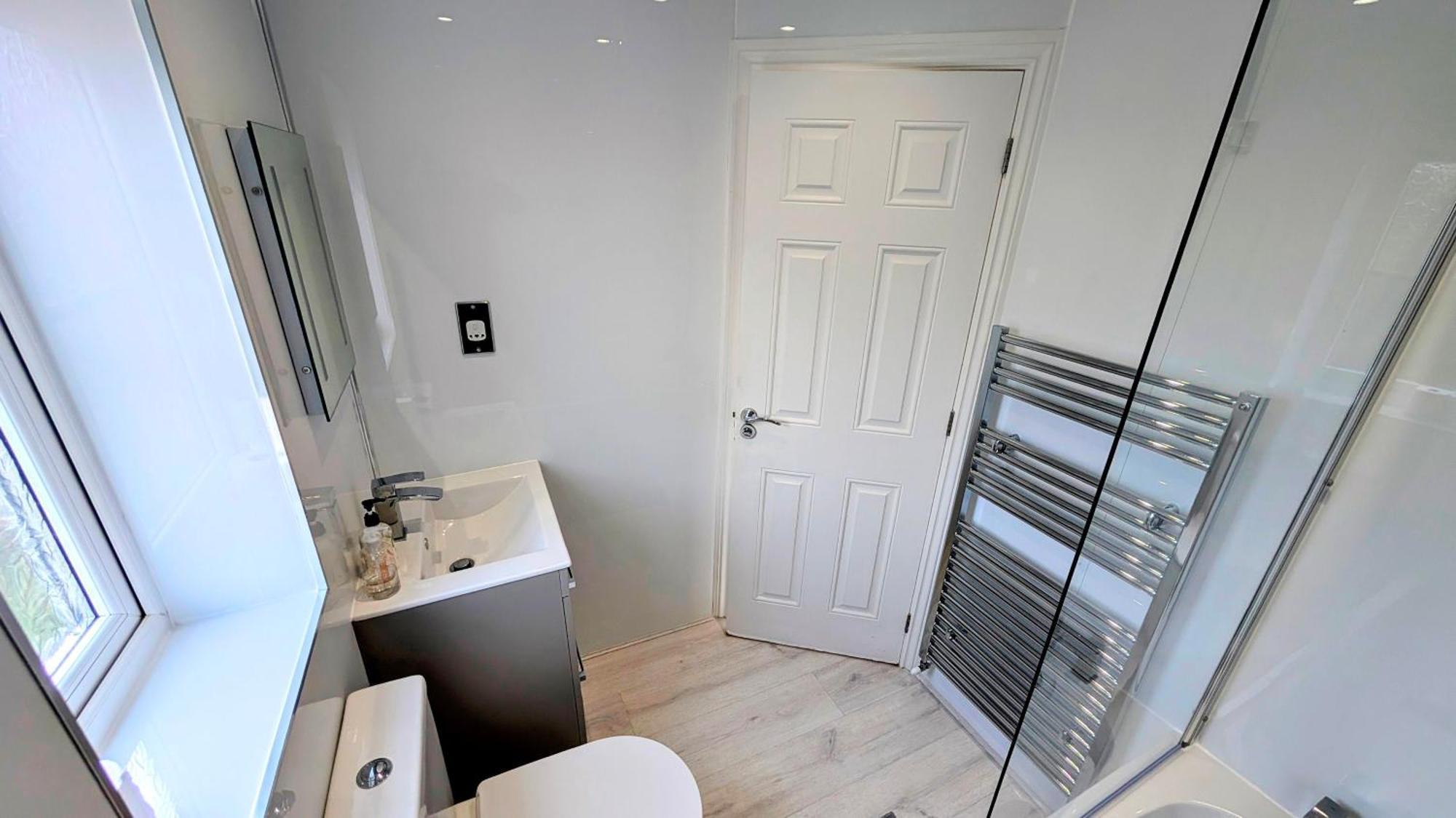 Charming Townhome Retreat, Close To *