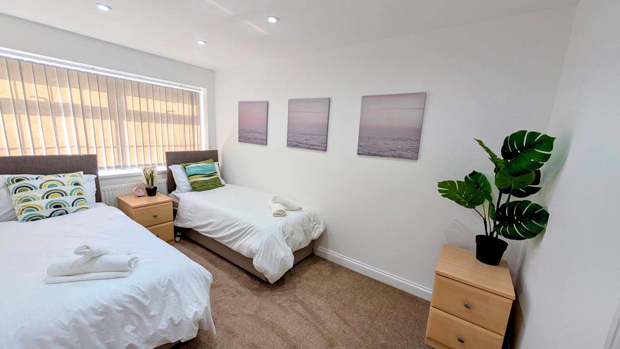 Charming Townhome Retreat, Close To