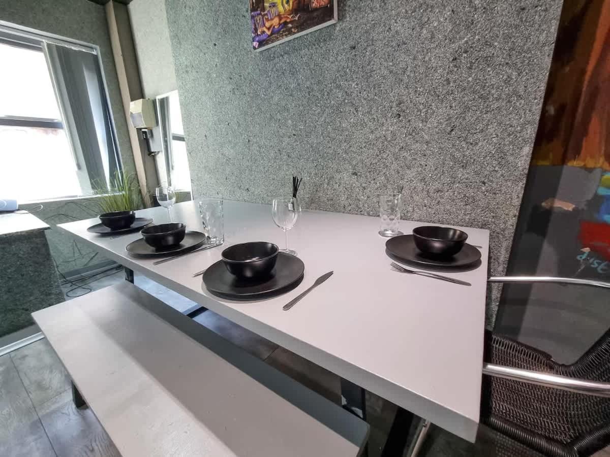 Centre Flat By Superhost Apartment