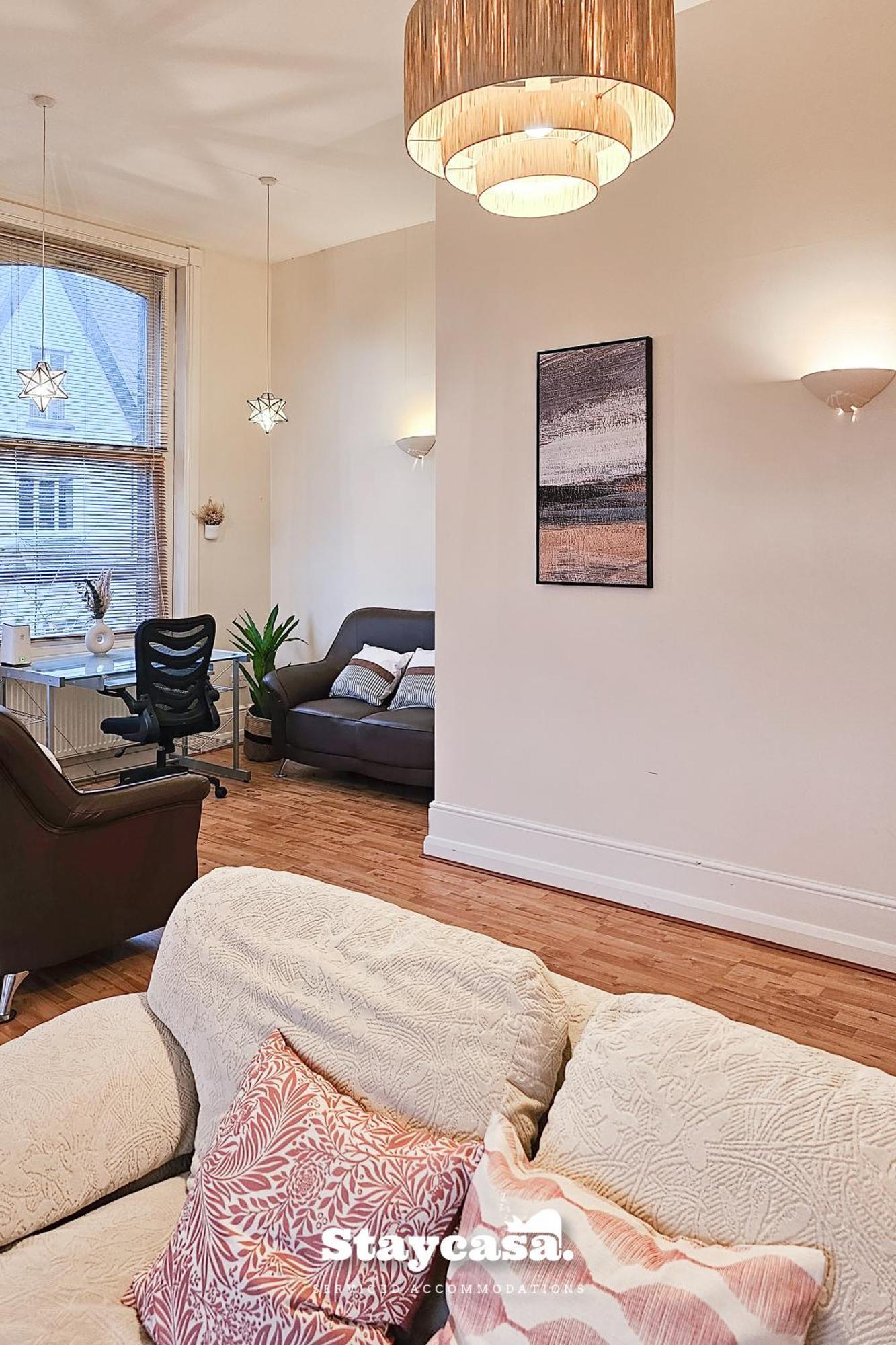 Apartment Whalley Range Hideaway 7mins To With Parking Manchester