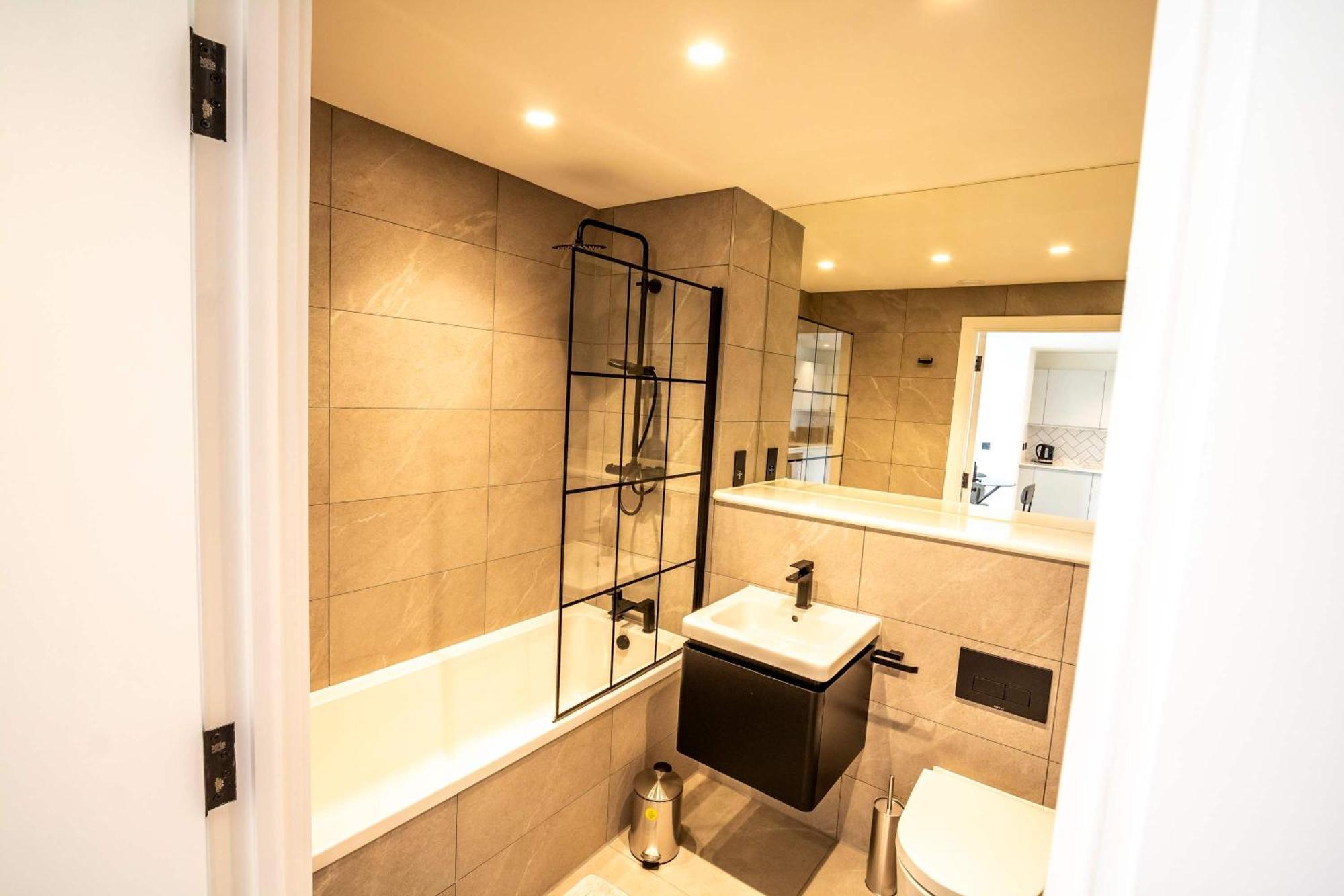 Apartment Modern And Sleek 2 Bed Flat In Manchester