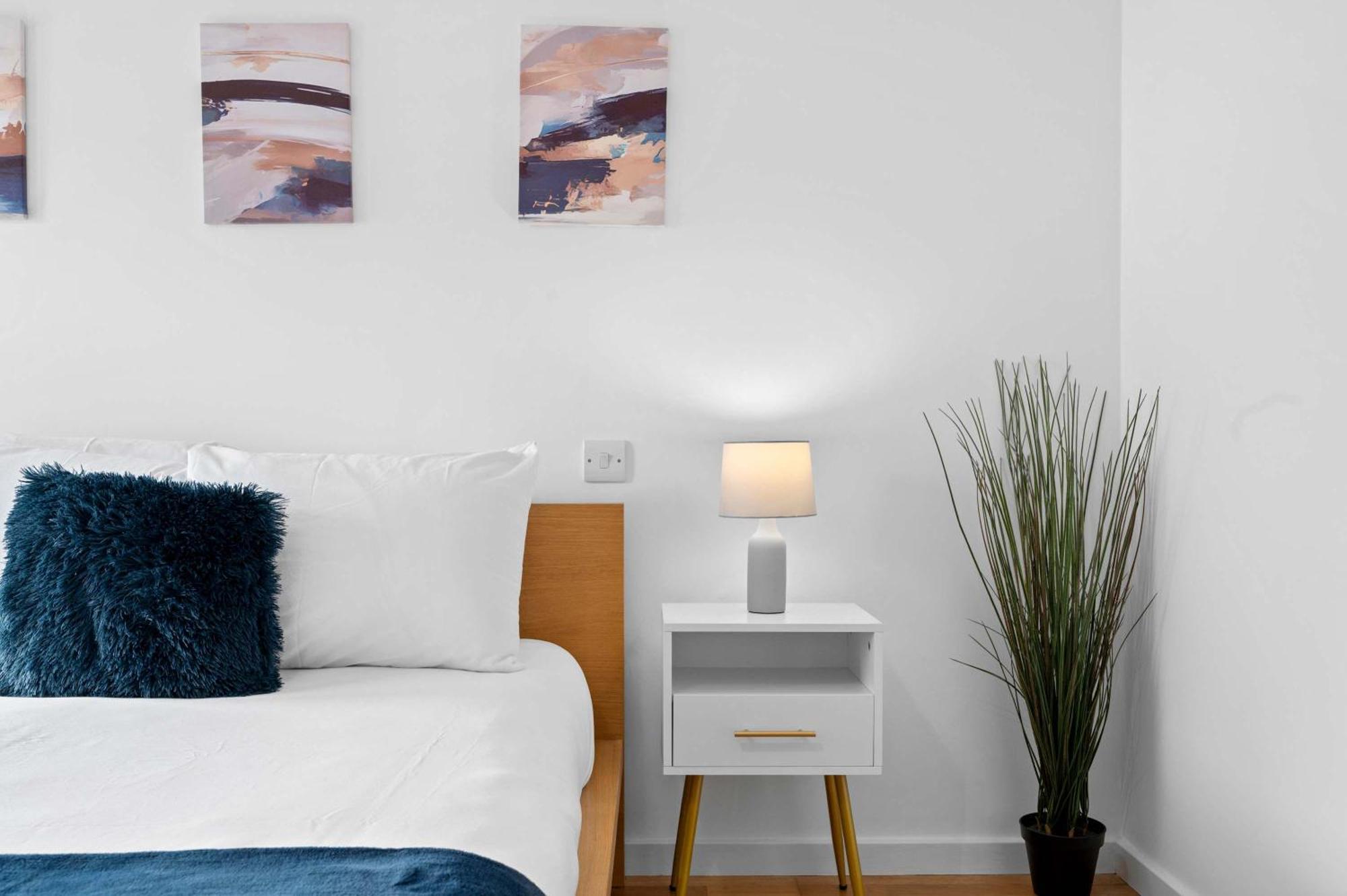 Apartment Sleeps 6 Superhost *