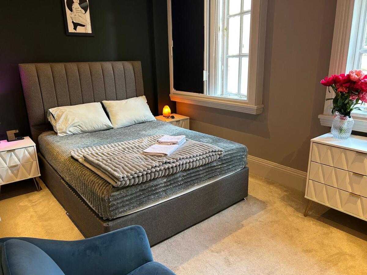 - Deansgate Luxe