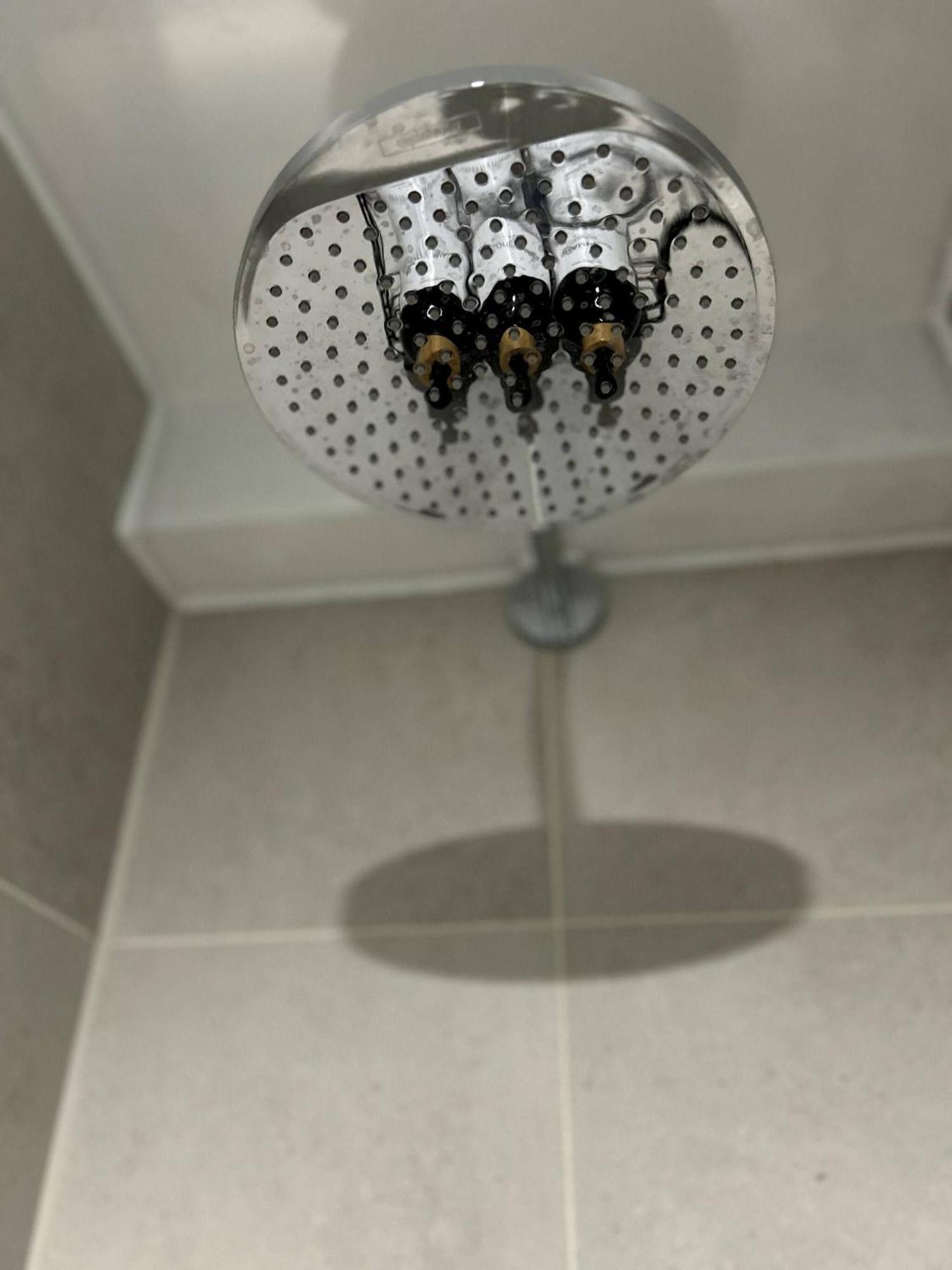 2 Level - Balcony - Free Parking - * Manchester