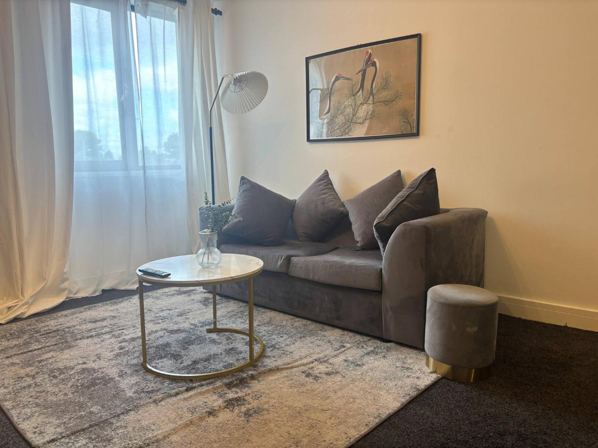 Budget Friendly Private - Free Parking * Manchester
