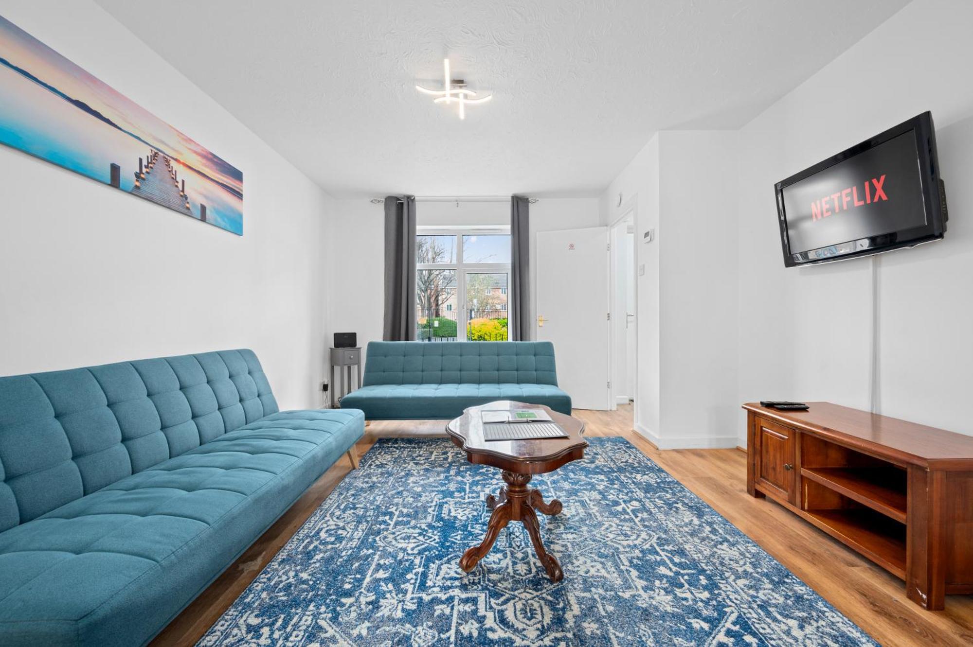 3bdr Gated Parking Near Centre Holiday home