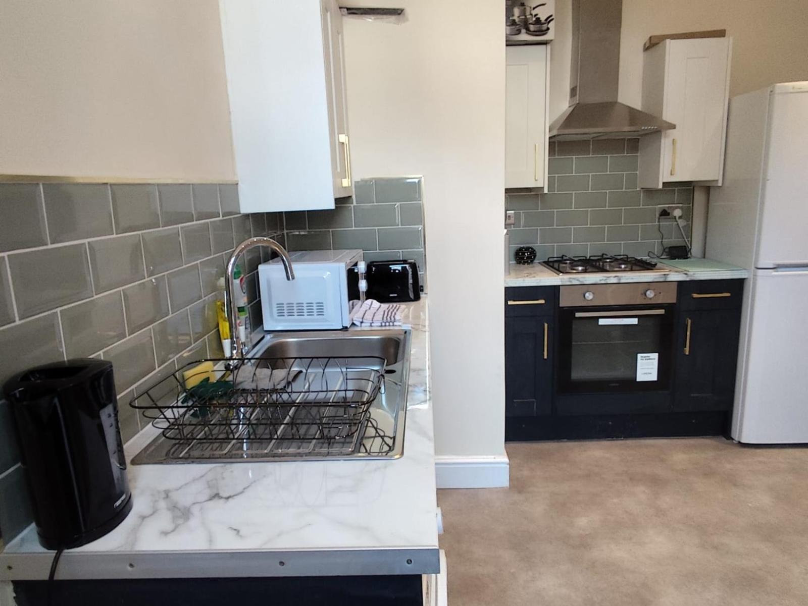 En-suite Double-bedroom In The Heart Of Salford Perfect For Short * Manchester