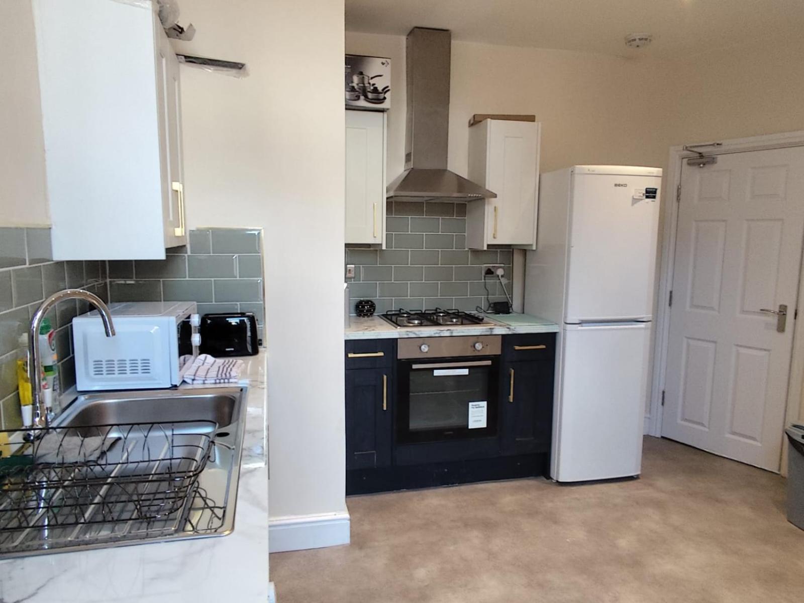En-suite Double-bedroom In The Heart Of Salford Perfect For Short Gasthuis