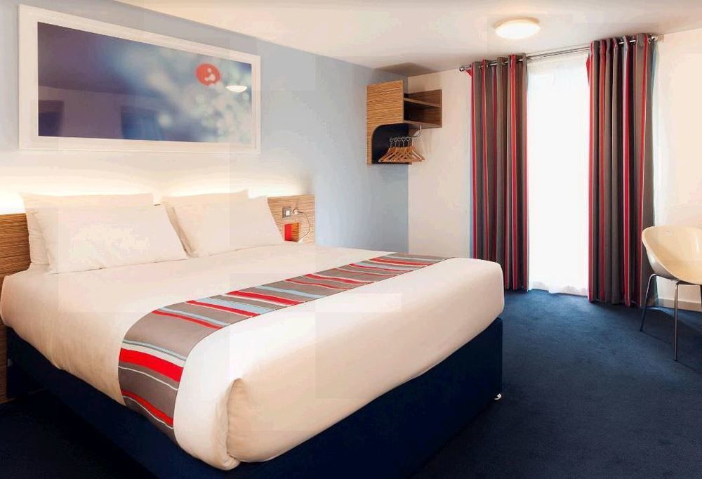 Piccadilly Apartment
