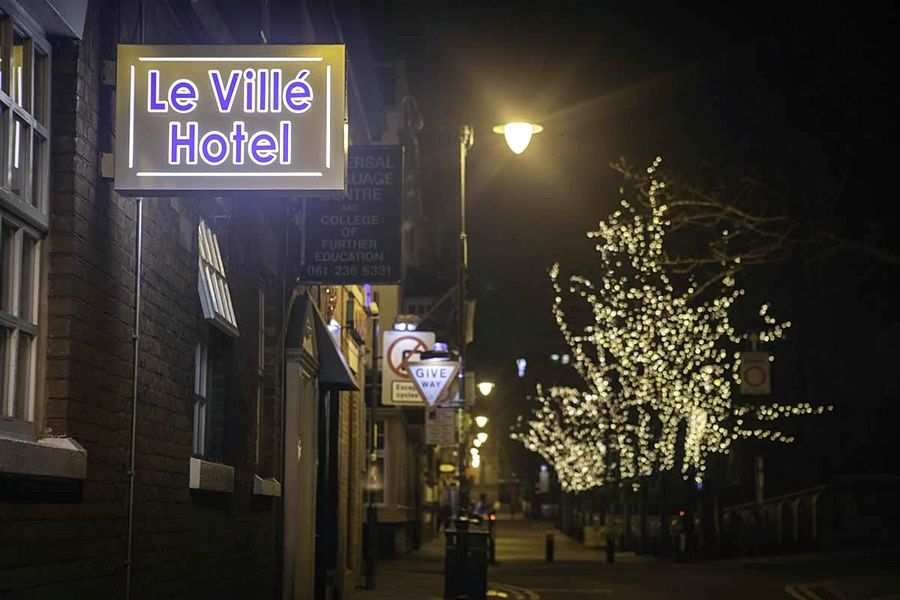 Ville Hotel