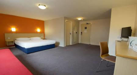 Travelodge Central Hotel 3*